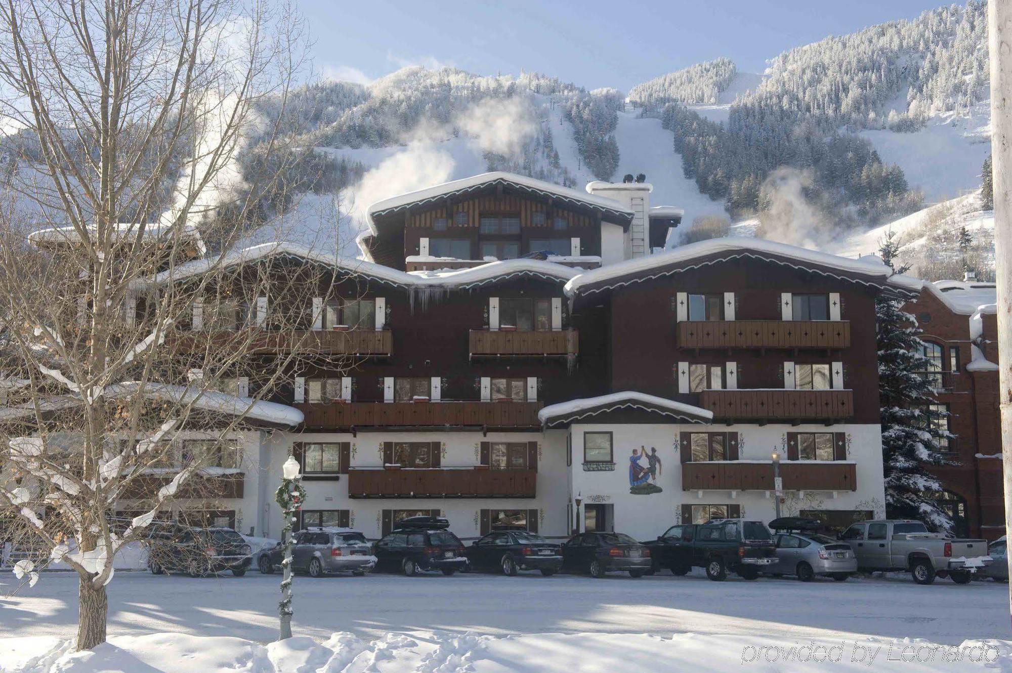 Mountain Chalet Aspen Hotel Exterior photo